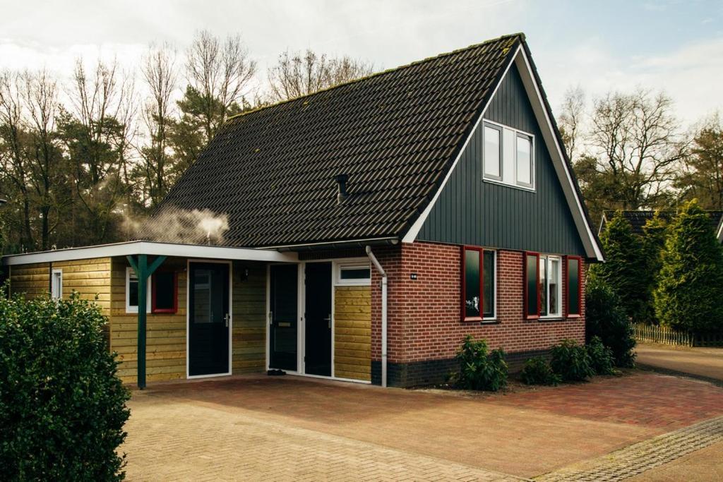 Groepsaccommodatie Kom In De Bedstee Sprookje ウィンタースウェイク エクステリア 写真